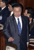 Mori attends lower house session on no-confidence